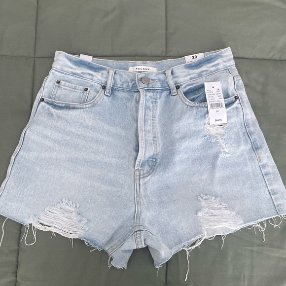 PacSun Pants - Brand new never worn Pacsun ultra high rise vintage shorts in size 28.